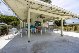 5569 Pendlewood Ln, Fort Myers, FL 33919 - Photo 43