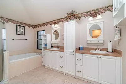 2725 SW 28th Pl, Cape Coral, FL 33914 - Photo 23