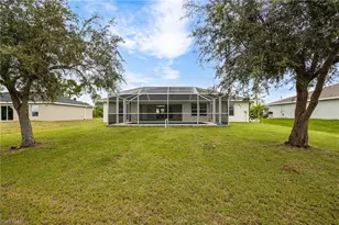 1718 NE 40th Ln, Cape Coral, FL 33909 - Photo 33