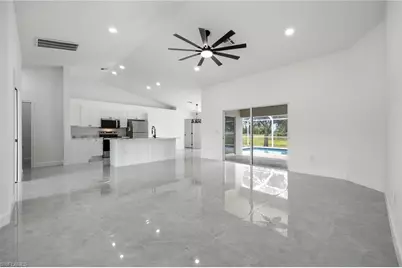 1718 NE 40th Ln, Cape Coral, FL 33909 - Photo 7