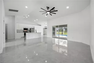 1718 NE 40th Ln, Cape Coral, FL 33909 - Photo 7