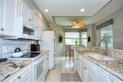 8066 Queen Palm Ln #537, Fort Myers, FL 33966 - Photo 7