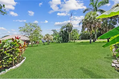 2602 Elva Pl, Lehigh Acres, FL 33971 - Photo 15