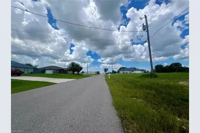 1423 NW 8th Ter, Cape Coral, FL 33993 - Photo 5