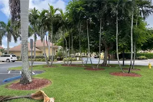 4327 Bellasol Cir, Fort Myers, FL 33916 - Photo 15