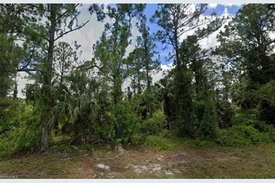 3307 71st St W, Lehigh Acres, FL 33971 - Photo 3