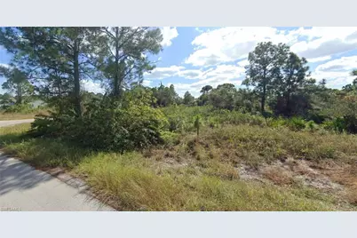 601 W 18th St, Lehigh Acres, FL 33972 - Photo 5