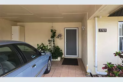 5705 Harbour Club Rd, Fort Myers, FL 33919 - Photo 5