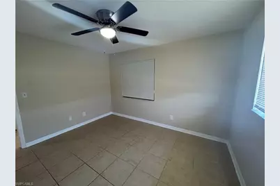 1239 SE 23rd Pl #Right side, Cape Coral, FL 33990 - Photo 9