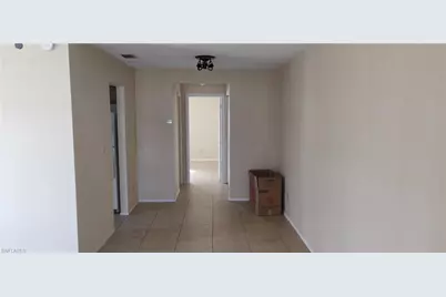 28 Temple Ct, Lehigh Acres, FL 33936 - Photo 5