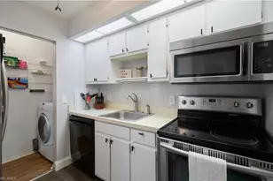 8171 S Woods Cir, Fort Myers, FL 33919 - Photo 19