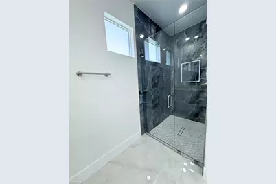 1010 Euclid Ave, Lehigh Acres, FL 33972 - Photo 13