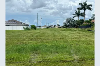 2241 NW 7th St, Cape Coral, FL 33993 - Photo 3