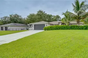 517 Hibiscus Ave, Lehigh Acres, FL 33972 - Photo 5