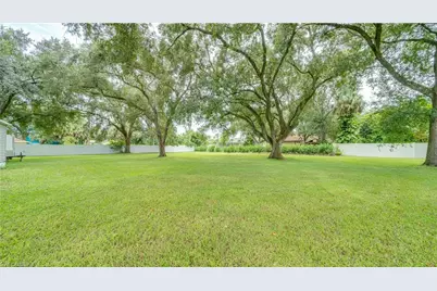 517 Hibiscus Ave, Lehigh Acres, FL 33972 - Photo 45