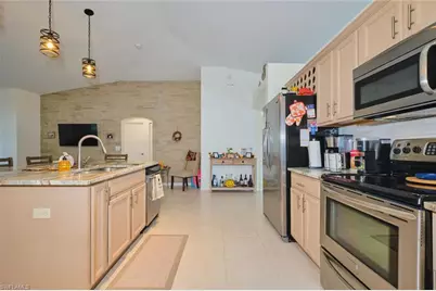 2322 SW 17th St, Cape Coral, FL 33991 - Photo 7