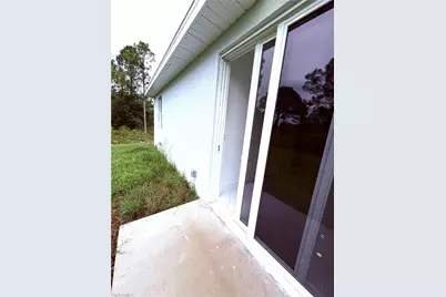 367 Hermosa Ave, Lehigh Acres, FL 33974 - Photo 17
