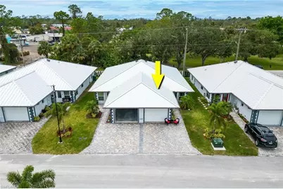 200 Village Cir #21, Labelle, FL 33935 - Photo 3