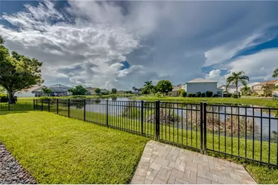 2060 Cape Heather Cir, Cape Coral, FL 33991 - Photo 33