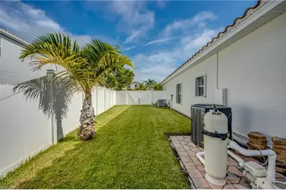 2060 Cape Heather Cir, Cape Coral, FL 33991 - Photo 31
