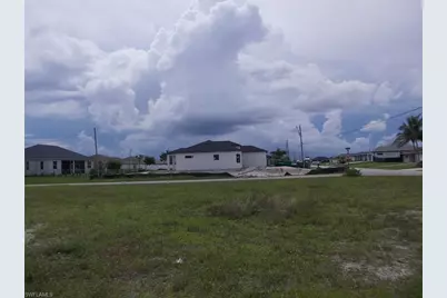 538 NW 25th Ter, Cape Coral, FL 33993 - Photo 7