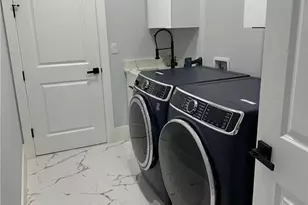 21 NW 7th St, Cape Coral, FL 33993 - Photo 17