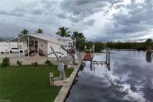 3952 Blueberry Ln, Saint James City, FL 33956 - Photo 5