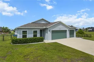 2112 NE 4th Pl, Cape Coral, FL 33909 - Photo 25