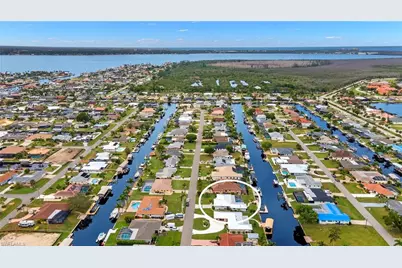 5240 SW 2nd Pl, Cape Coral, FL 33914 - Photo 39