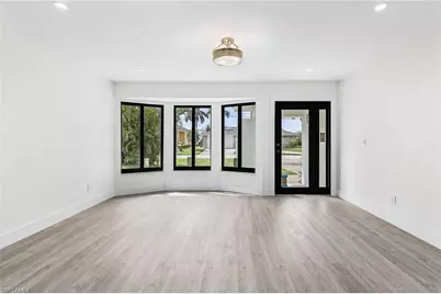 1721 SE 44th St, Cape Coral, FL 33904 - Photo 11