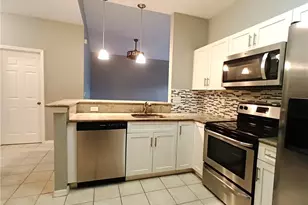 4281 Bellasol Cir, Fort Myers, FL 33916 - Photo 5