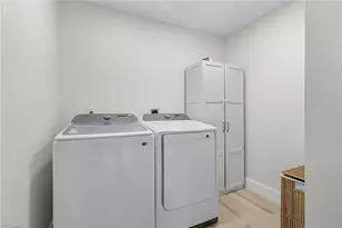 3931 W Riverside Dr, Fort Myers, FL 33901 - Photo 15