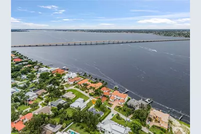 3931 W Riverside Dr, Fort Myers, FL 33901 - Photo 39