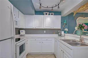 4135 Residence Drive, Fort Myers, FL 33901 - Photo 9