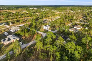 935 Panda Dr, Lehigh Acres, FL 33974 - Photo 9