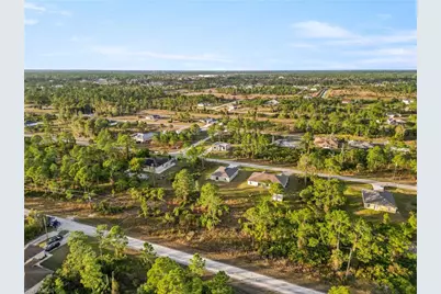 935 Panda Dr, Lehigh Acres, FL 33974 - Photo 11