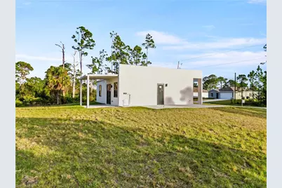 935 Panda Dr, Lehigh Acres, FL 33974 - Photo 5