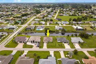 906 SW 11th Pl, Cape Coral, FL 33991 - Photo 19