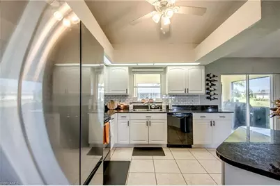 702 SW 11th Ave, Cape Coral, FL 33991 - Photo 7