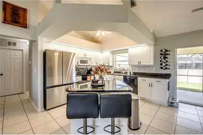 702 SW 11th Ave, Cape Coral, FL 33991 - Photo 5