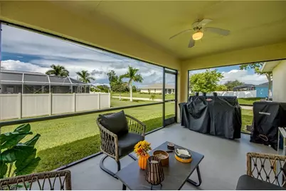 702 SW 11th Ave, Cape Coral, FL 33991 - Photo 21