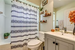 702 SW 11th Ave, Cape Coral, FL 33991 - Photo 17