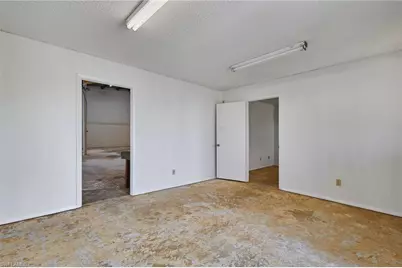 2130 Andrea Ln, Fort Myers, FL 33912 - Photo 9