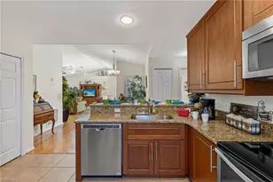 2305 SW 19th Pl, Cape Coral, FL 33991 - Photo 19