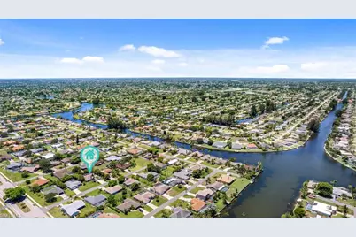 620 SE 21st Ter, Cape Coral, FL 33990 - Photo 5