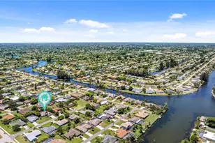 620 SE 21st Terrace, Cape Coral, FL 33990 - Photo 5