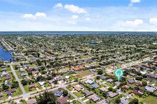 620 SE 21st Terrace, Cape Coral, FL 33990 - Photo 21