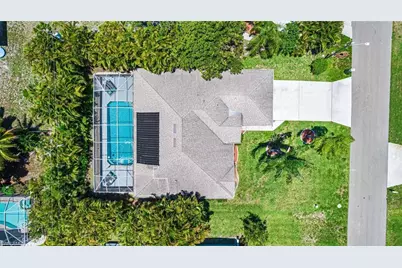 620 SE 21st Ter, Cape Coral, FL 33990 - Photo 19