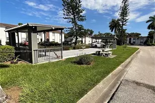 2828 Jackson St, Fort Myers, FL 33901 - Photo 3