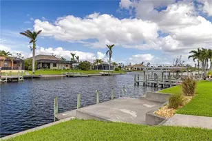 2307 SW 40th St, Cape Coral, FL 33914 - Photo 3